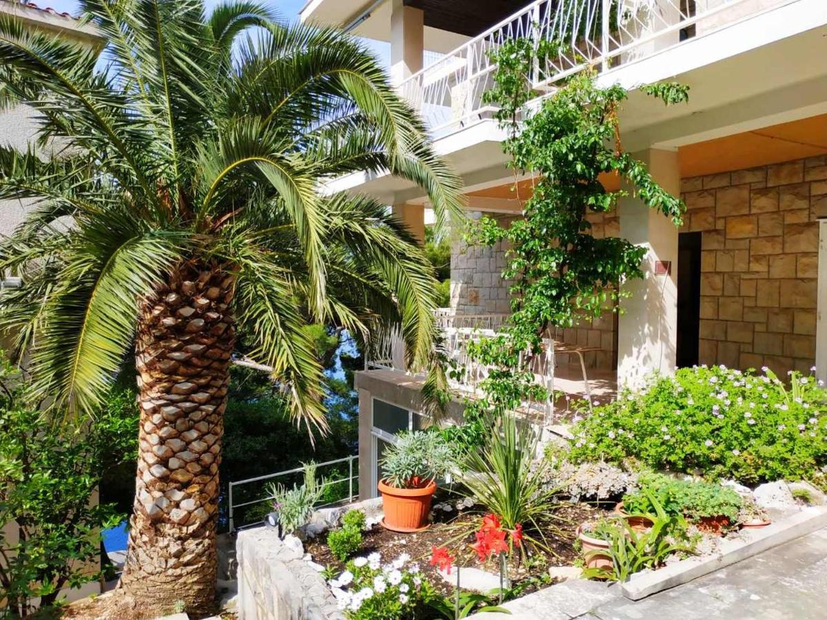 Appartamento Brela Beach Retreat Esterno foto