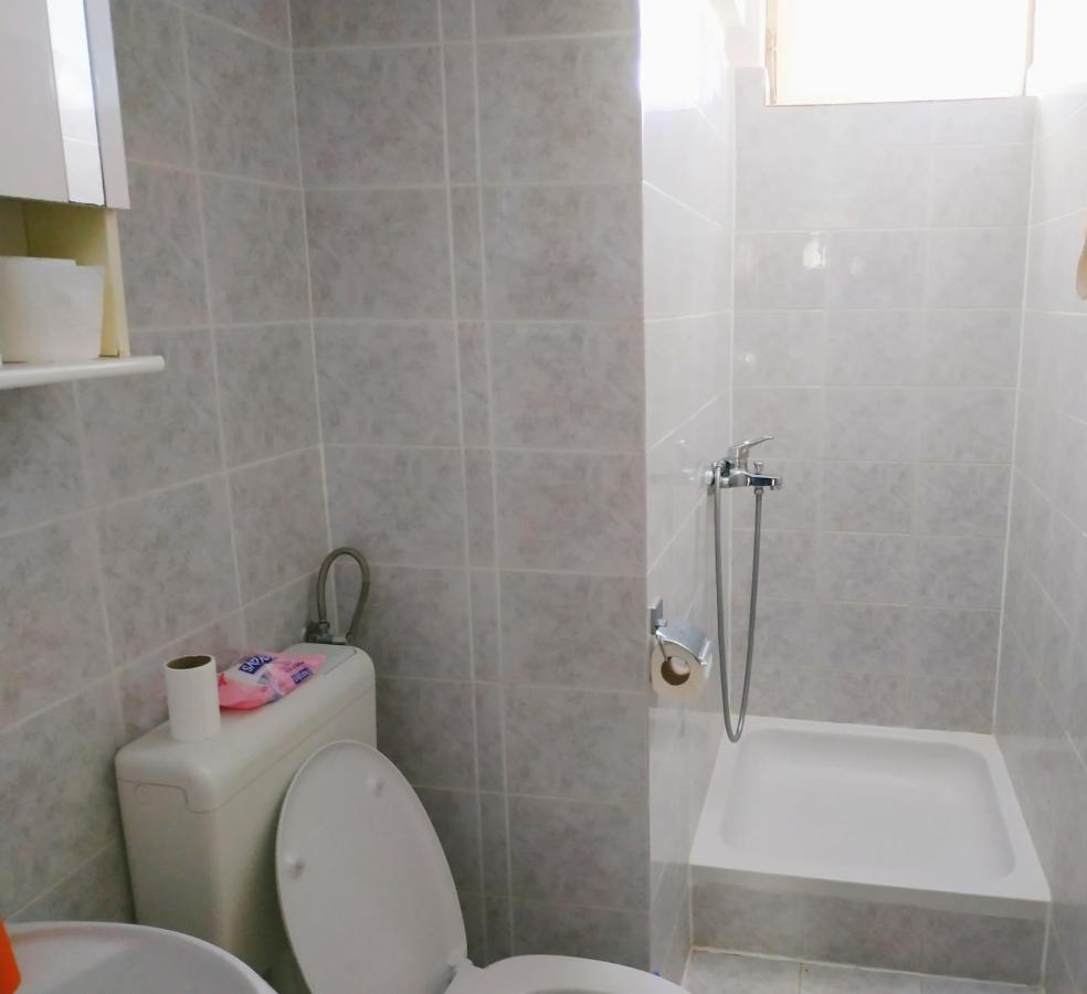 Appartamento Brela Beach Retreat Esterno foto